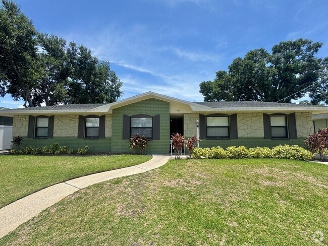 Building Photo - Winter Haven Apartment