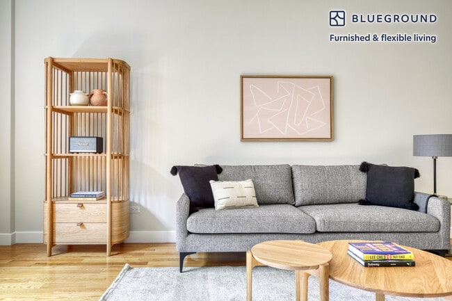 Photo - 252 E 61st St Unidad FL5-ID639