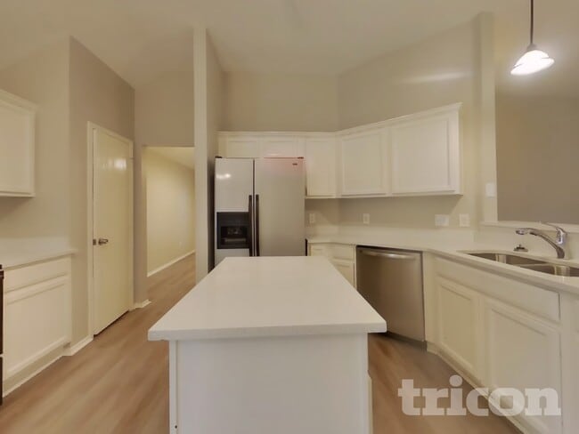 Photo - 112 Clover Leaf Ln