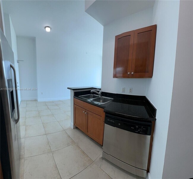 1723 SW 2nd Ave Unit PH09