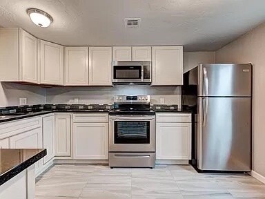 1810 NW 11th St