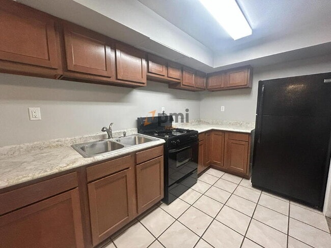 Photo - 2355-2355 Hickory St Unit 2353 Hickory St