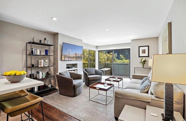 Building Photo - BEST DEAL IN DIAMOND HEIGHTS! Remodeled in... Rental