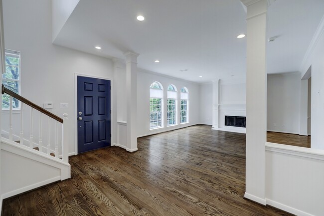 Photo - 3715 Graustark St House