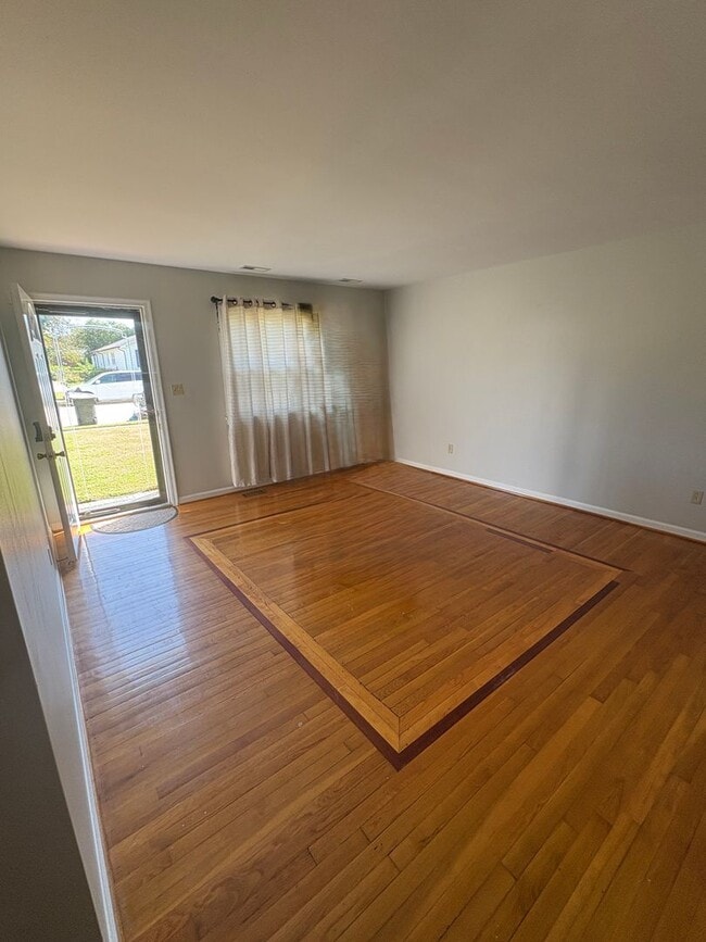 113 Bowen Dr