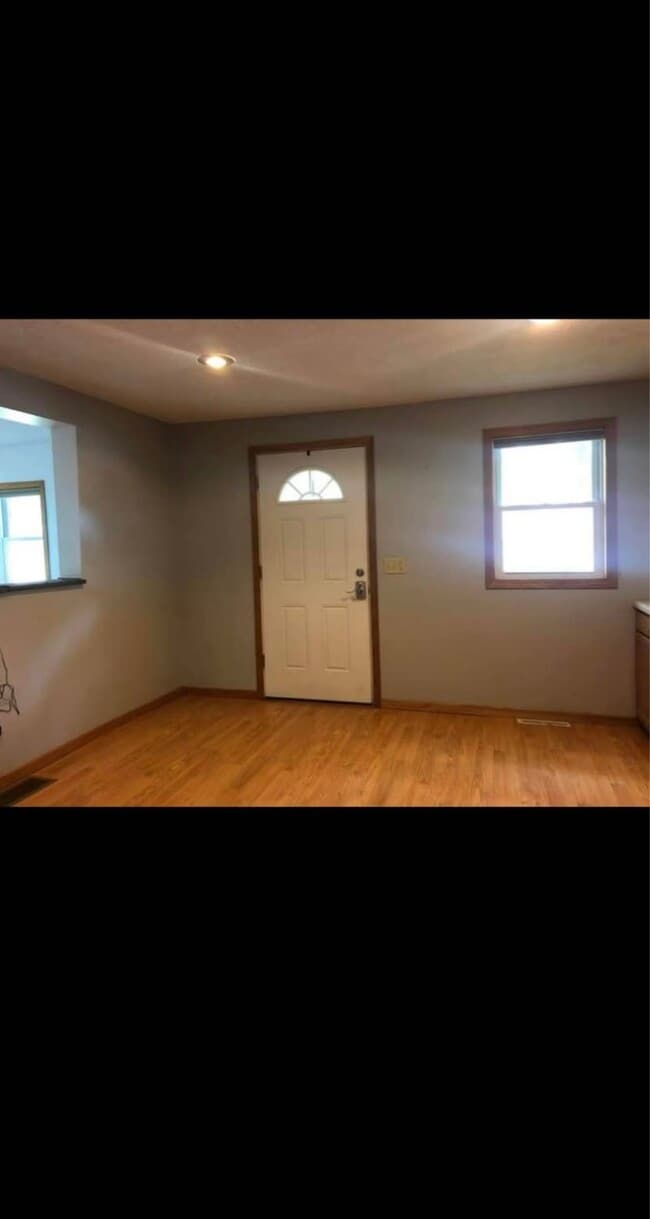 Photo - 608 N West St