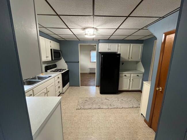 Photo - 105 Myers St