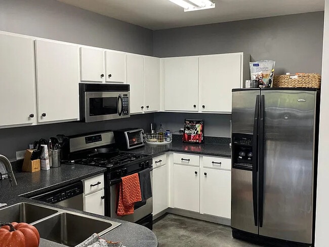 Photo - 115 W Peachtree Pl NW Unidad 410