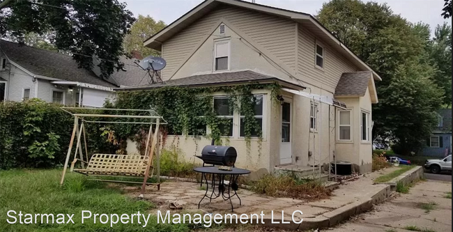 4 br, 2 bath House - 74 Geranium Avenue E - 4 br, 2 bath House - 74 Geranium Avenue E