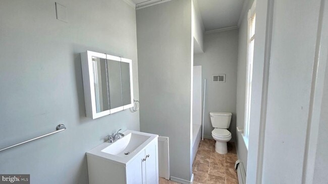 Photo - 52 E Hancock St