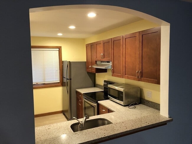 Photo - 156 Highwood Dr Unit 156