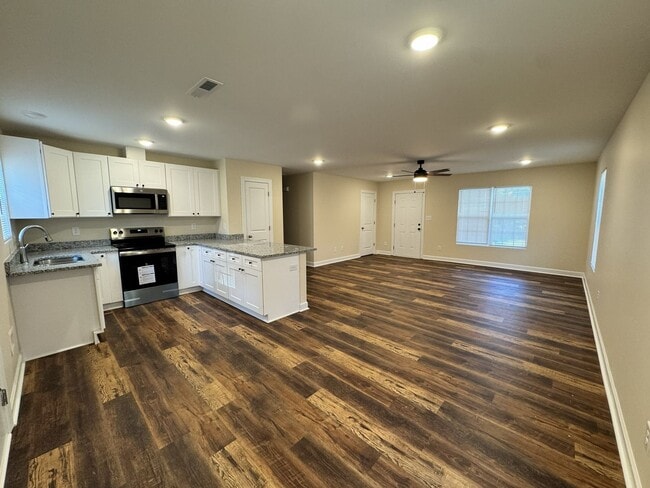 Photo - 708 Forrest St