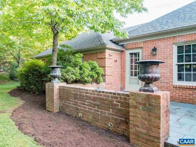 Photo - 107 Tally-Ho Dr