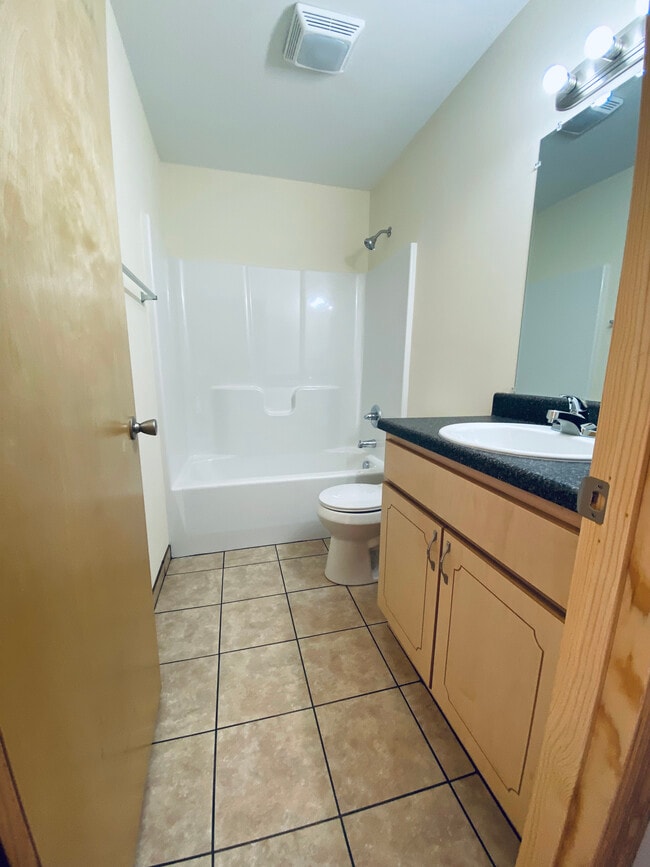 Photo - 46 Sunshine Ln