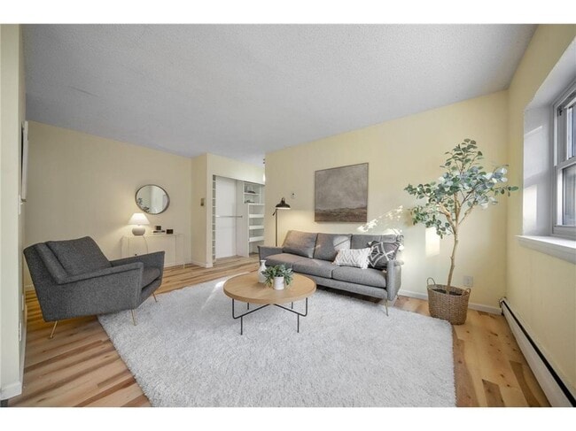Photo - 2747 DuPont Ave S Unit 201