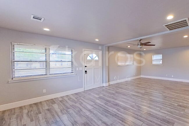 Photo - 4522 Chisholm Trail