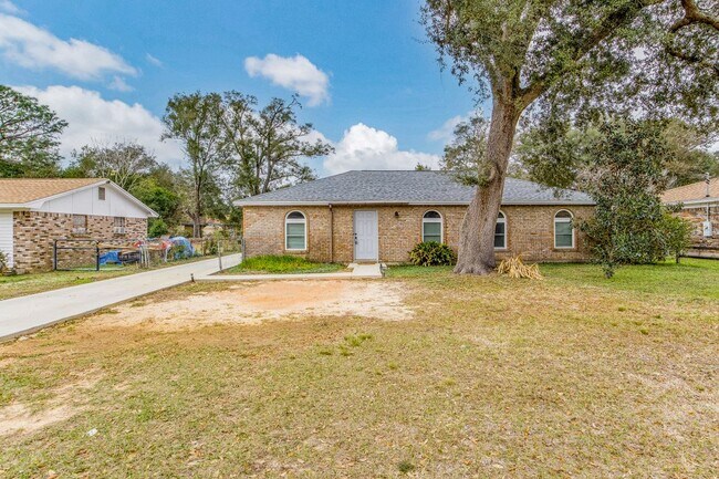 Photo - 5779 Wickford Ln
