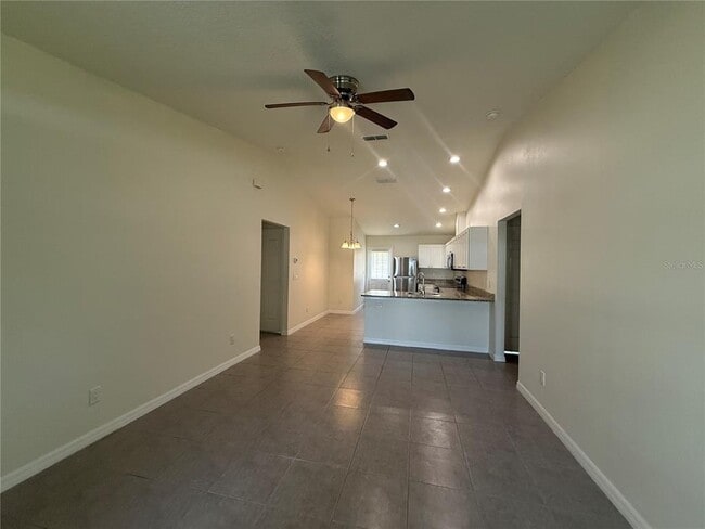 Photo - 350 W Ct St