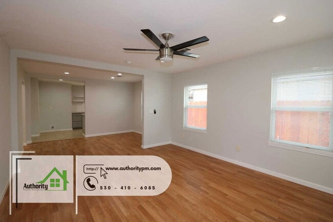 Photo - 1366 Magnolia Ave