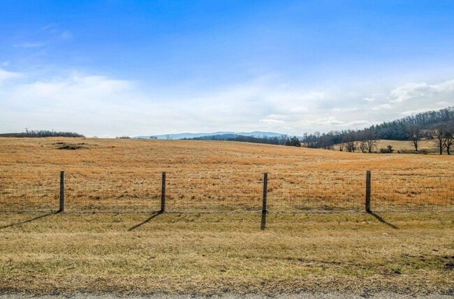 Photo - 7 Hull Hills Ln