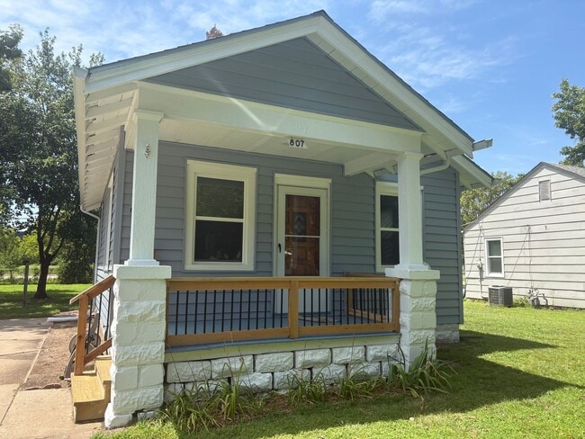 Building Photo - Cute 1 Bed 1 Bath Rental