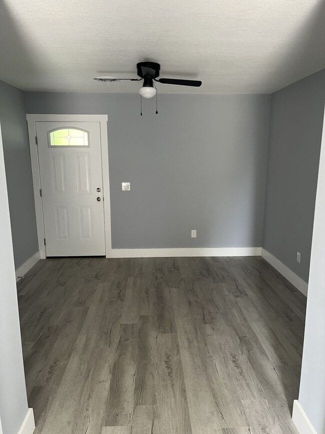Photo - 1451-1457 Silver City Road Unidad 1451