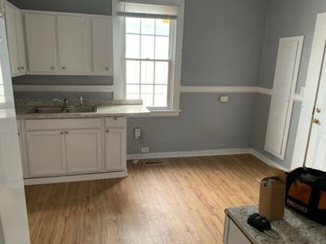 Photo - 2 bedroom house with central ac/heat, laun...