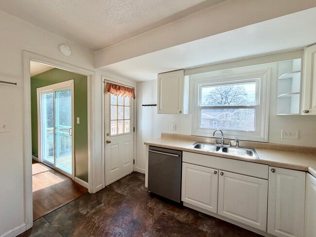 Photo - 1109 W Kirby Ave