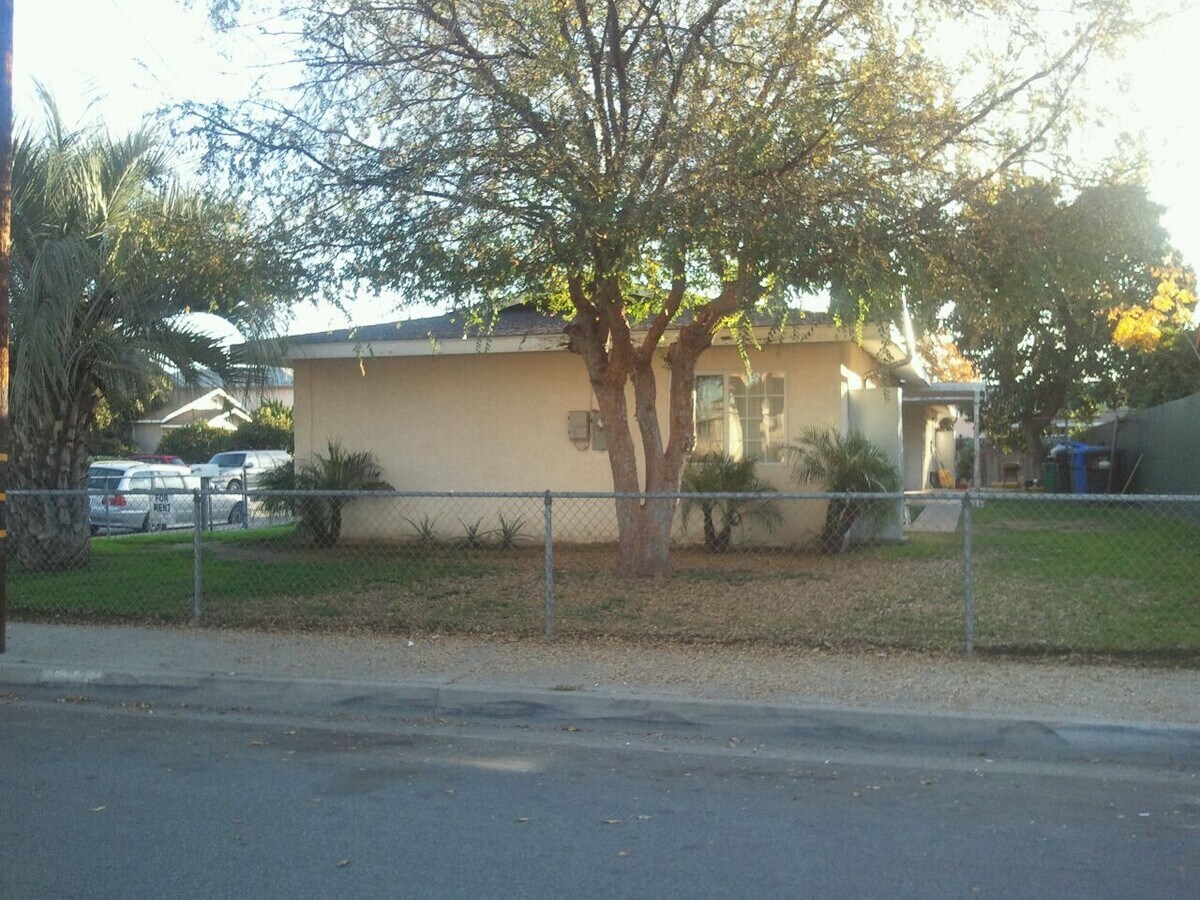 Photo - 11434 Walnut St Casa