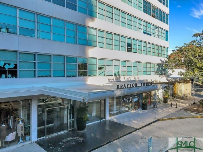 Photo - 102 E Liberty