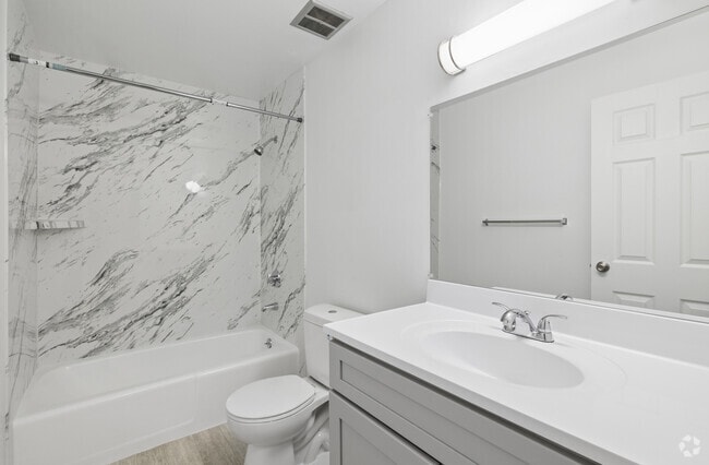 2BR, 1BA - 950SF - Bathroom