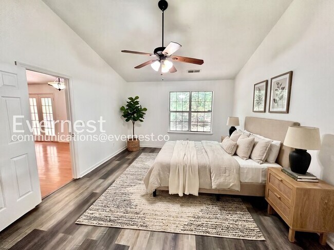 Photo - 3061 Herscu Way