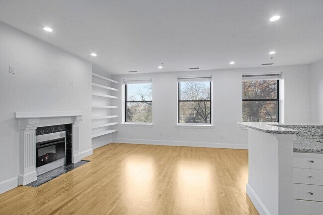 Photo - 140 Boylston St