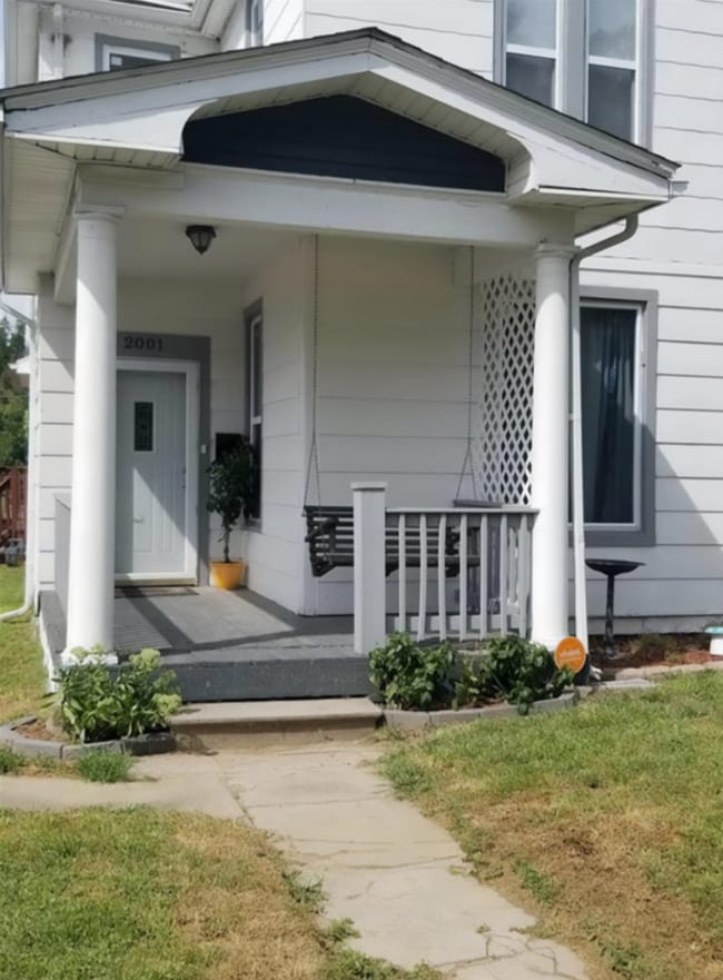 Building Photo - 2001 Mitchell Ave