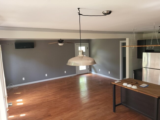 Photo - 5226 Ashcroft Ave