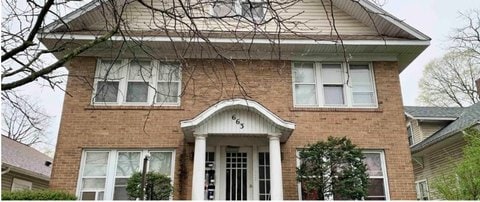 Building Photo - 663 Kilbourn St Rental