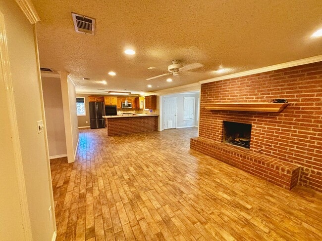 Photo - Pre-leasing for early July move in!