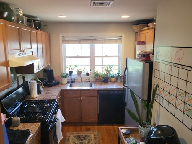 Building Photo - 9 Cottage Plz Unit 2