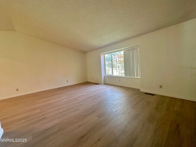 Photo - 1965 Woodtrail Dr