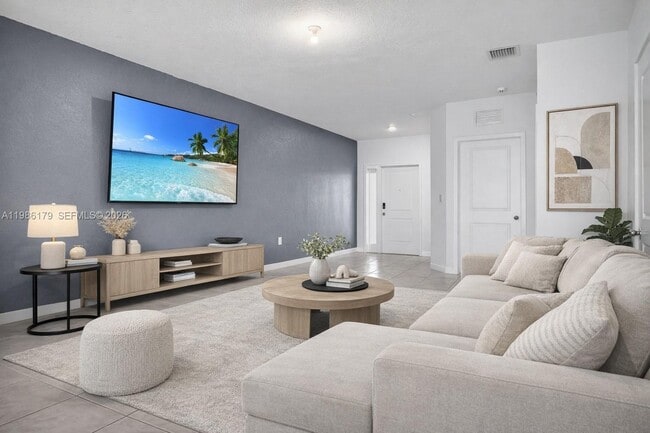 Photo - 149 NE 3rd St