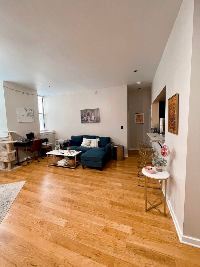 Building Photo - 234 N Broadway Unit 218