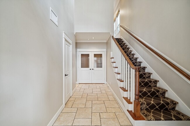 Photo - 2024 Vermont St