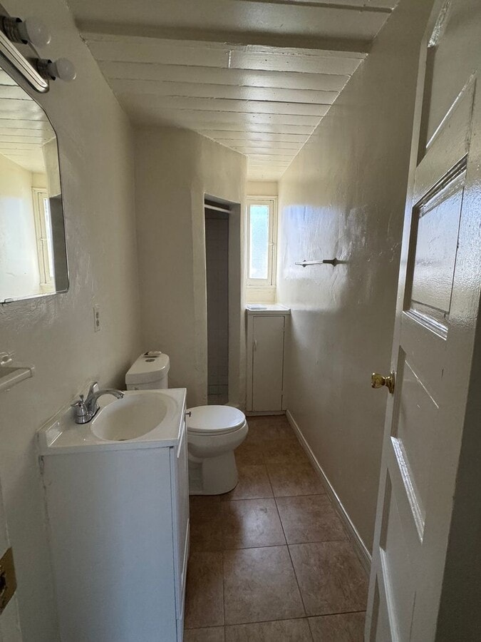 Photo - 6th 2336-2340 Unit 2338