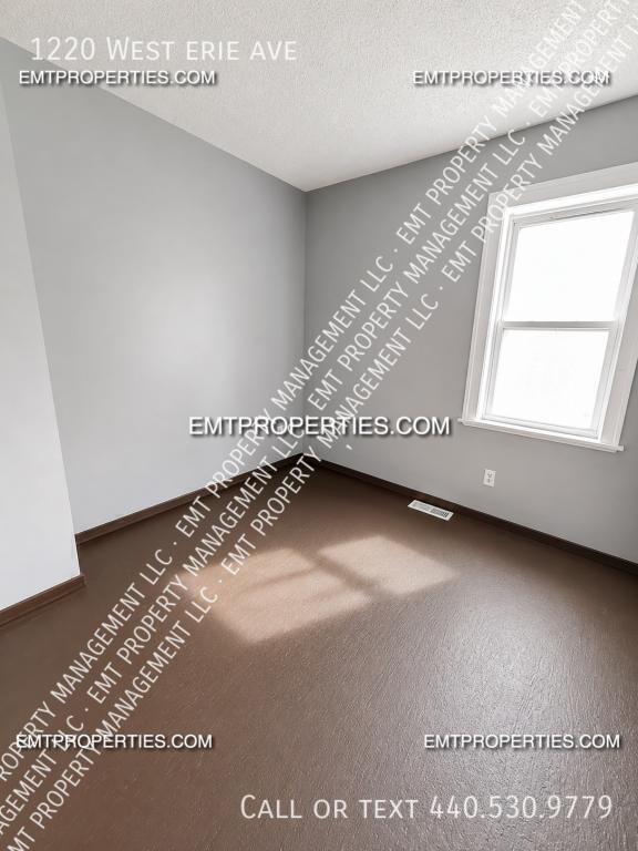 Photo - 1220 W Erie Ave