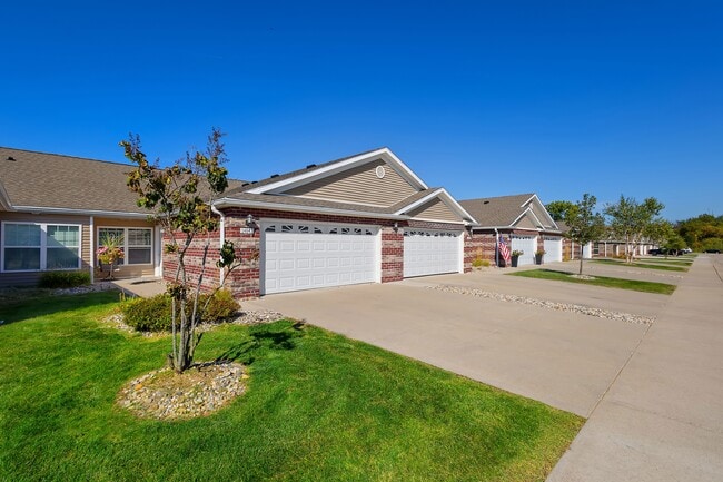 Building Photo - Redwood Washington Township MI