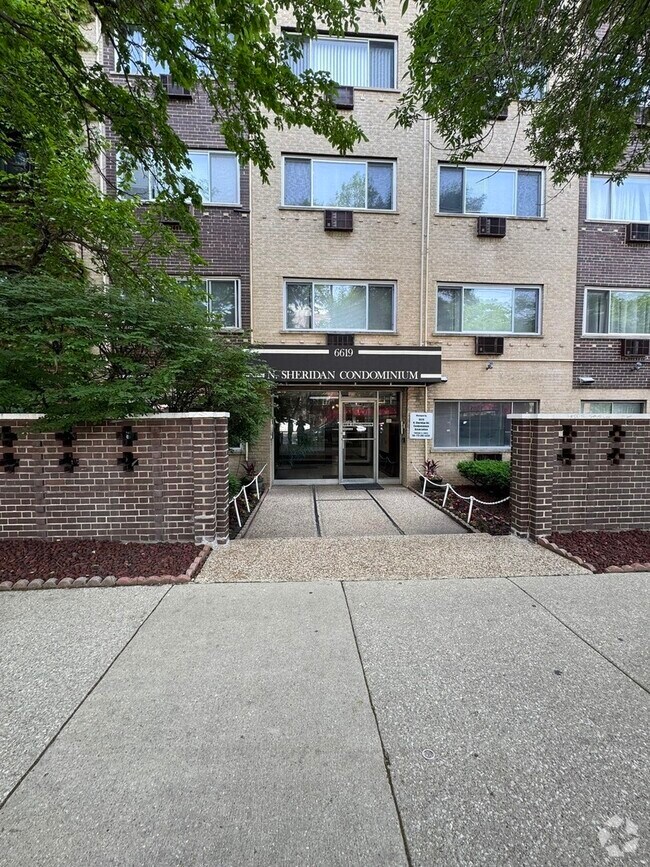 Building Photo - 6619 N Sheridan Rd Unit 504 Rental