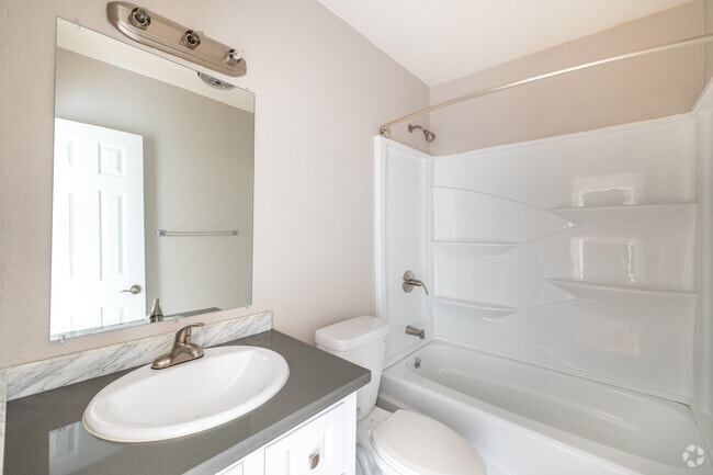 2BR, 2BA - 889SF - Bathroom - 6819 Laurel Canyon Blvd.