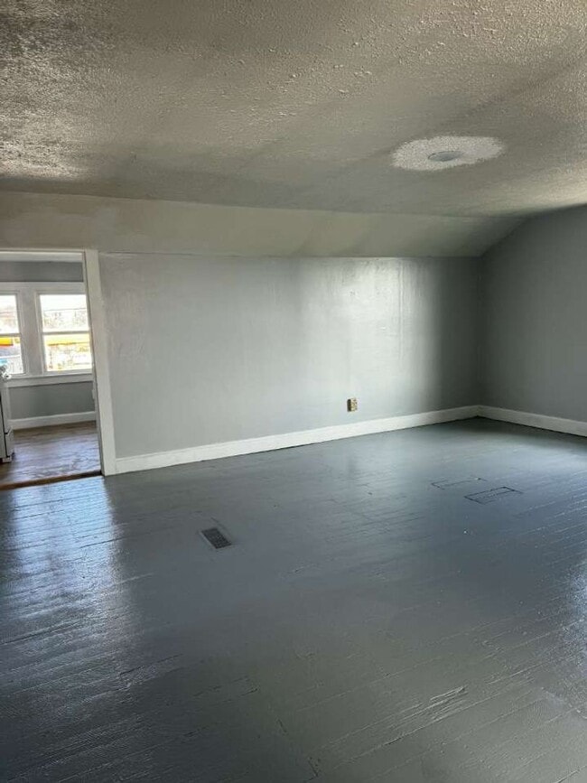 Photo - 25TH ST Unit #3