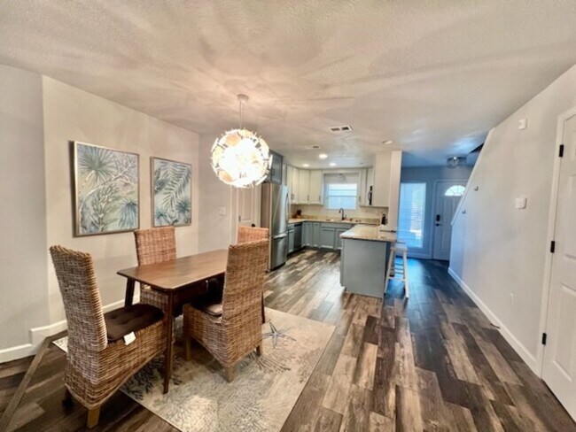 Photo - 235 Pelican Pl