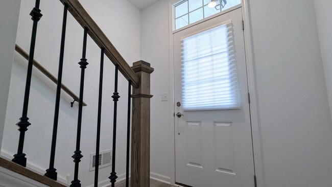 Photo - 232 Timberleaf Cir